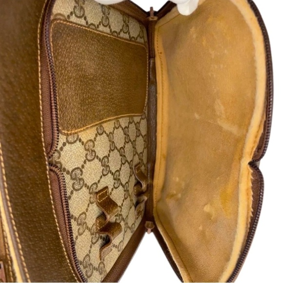 GUCCI GG Supreme Leather Crossbody w/Gold Tone Hardware and Key, Authentic. EUC - Picture 9 of 16